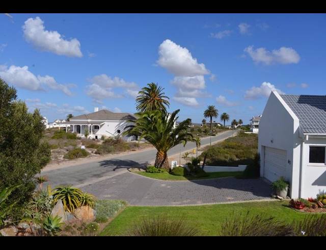 5 BEDROOM HOUSE FOR SALE IN SHELLEY POINT